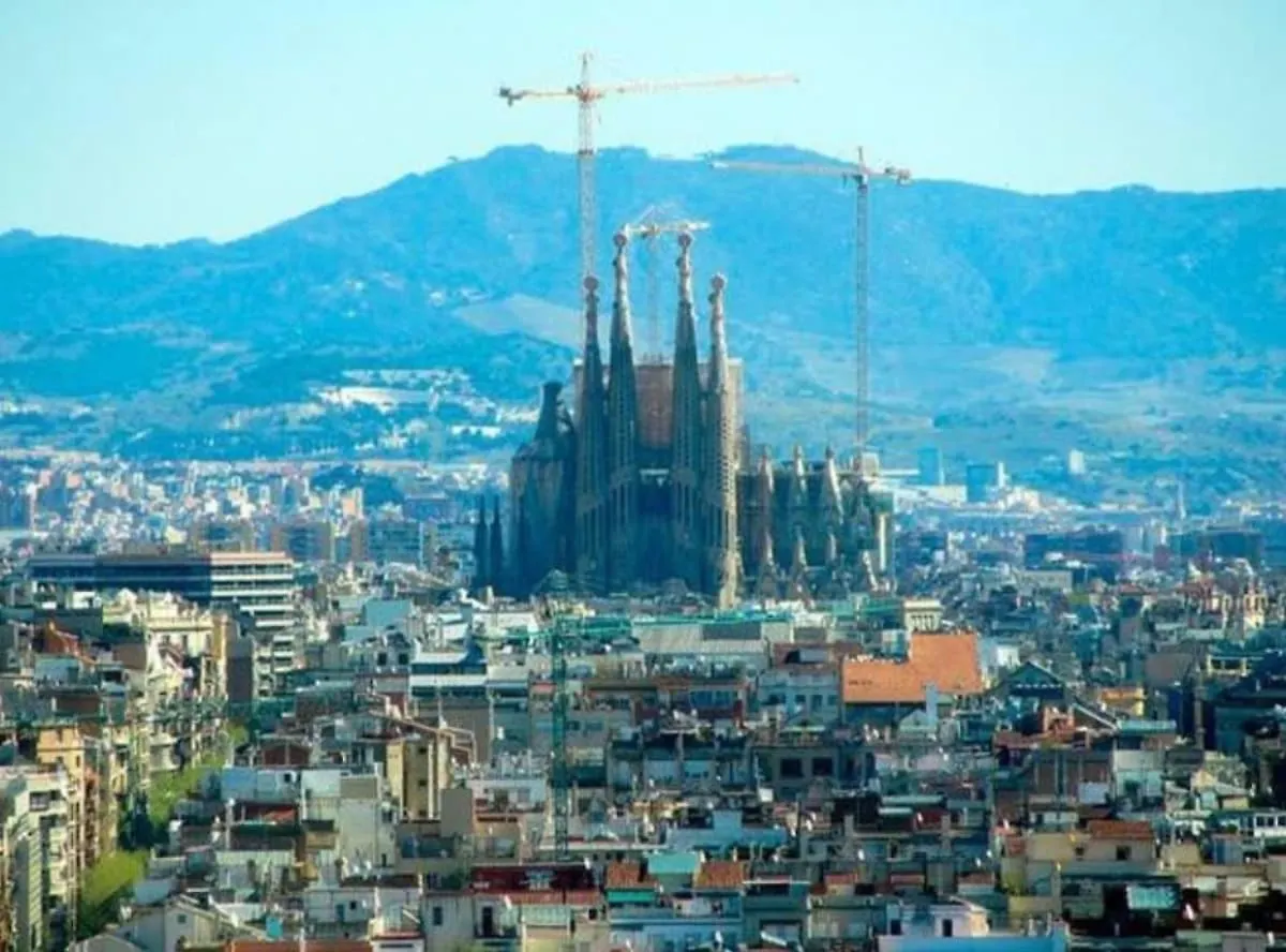 Ramblas Rentals Spacious & Design 4Br Flat With Balcony 15M Ramblas Barcelona Apartment