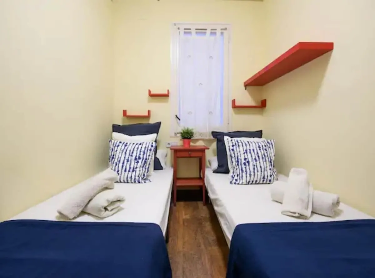 Ramblas Rentals Spacious & Design 4Br Flat With Balcony 15M Ramblas Barcelona