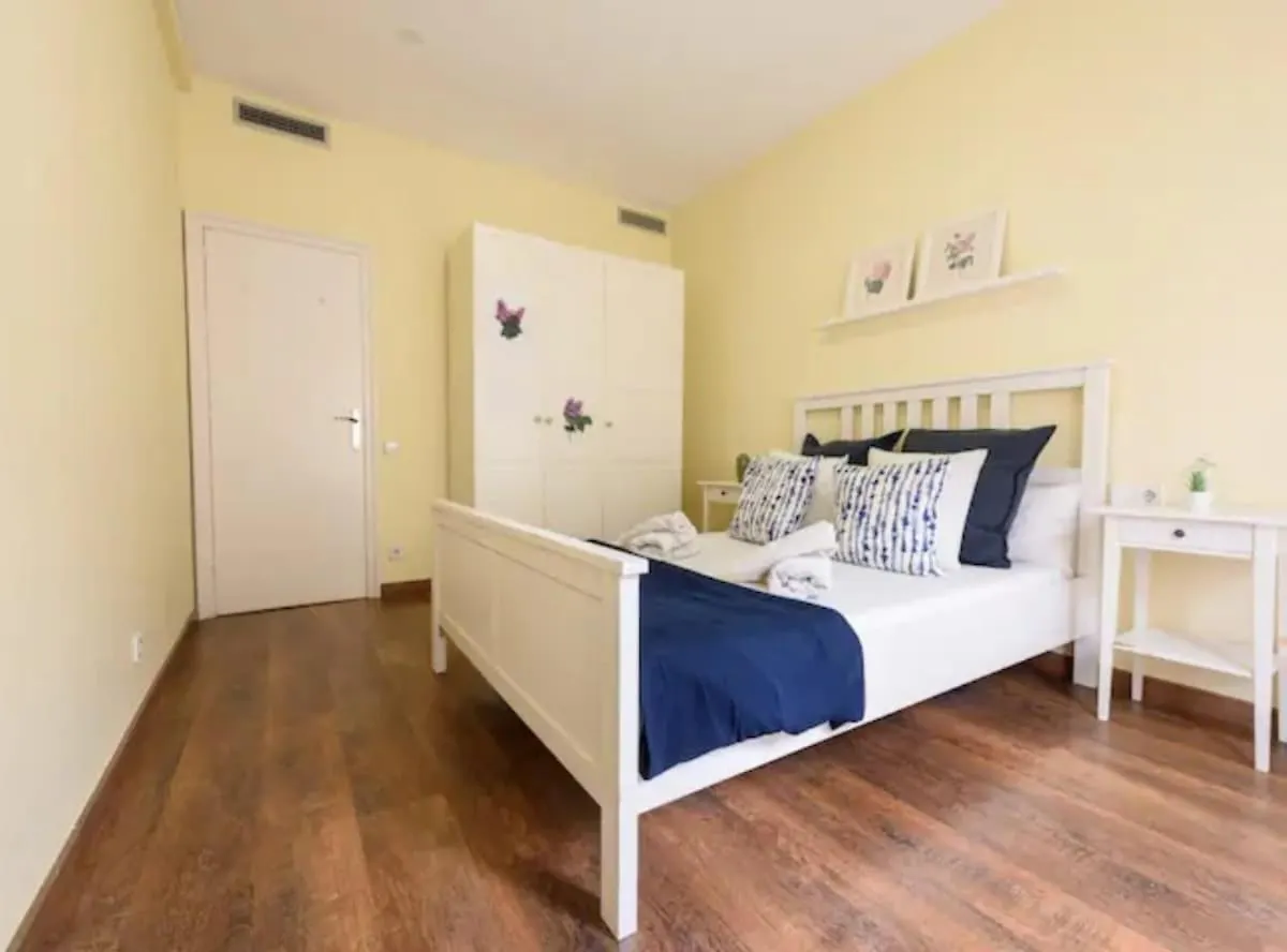 Ramblas Rentals Spacious & Design 4Br Flat With Balcony 15M Ramblas Barcelona 0*,